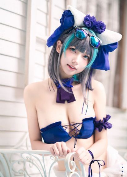 欧美小骚妇_4K神马影院手机在线