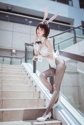 欧美男女情侣壁纸黑白_DVD神马在线观看